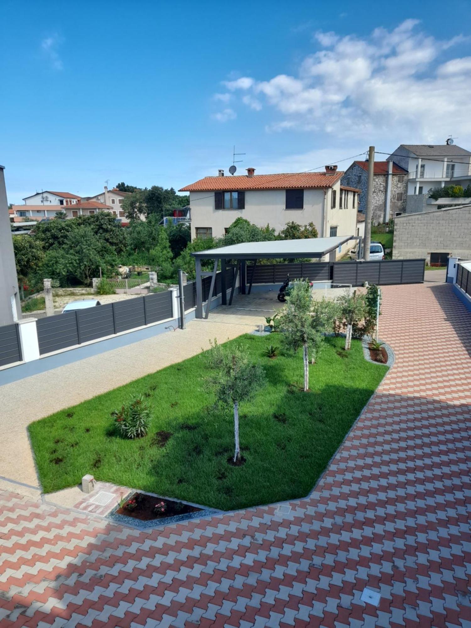 Apartments Donella Ουμάγκ Εξωτερικό φωτογραφία